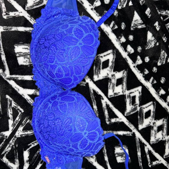 VS Push-up Bra 32D - Picture 1 of 2